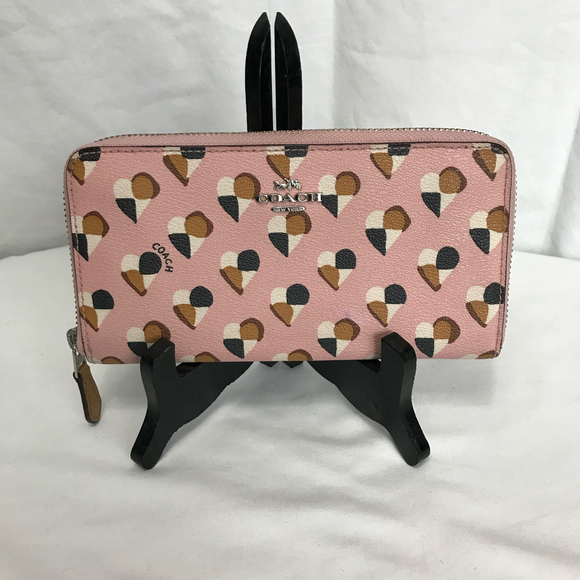 Coach Accordion Checker Heart Print Full Zip Wallet in Blush Pink EUC - Picture 1 of 8
